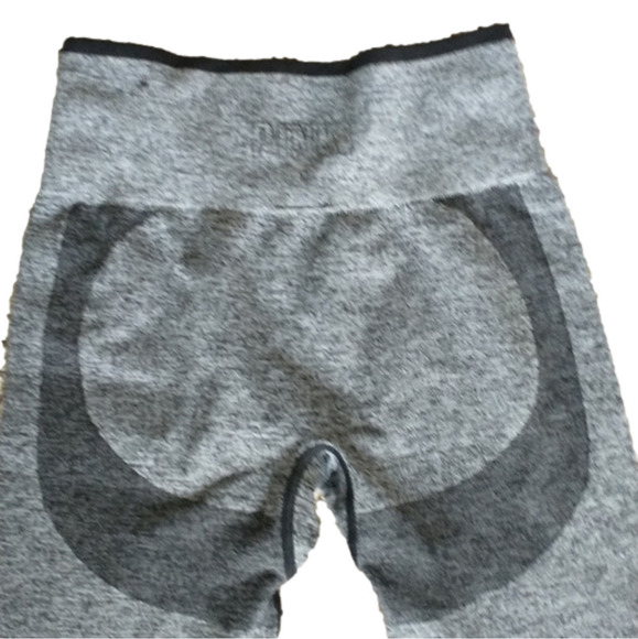 Pink Victoria’s Secret Leggings - Picture 5 of 6